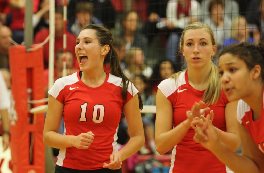 City+Volleyball+Defeats+West%3A+Time-Lapse+Video+and+Photo+Slideshow
