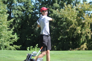 Boys Golf finishes in 10th place at districts at Elmcrest Country Club