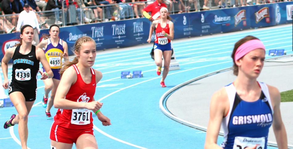 Sarah Plock '15 at The Drake Relays