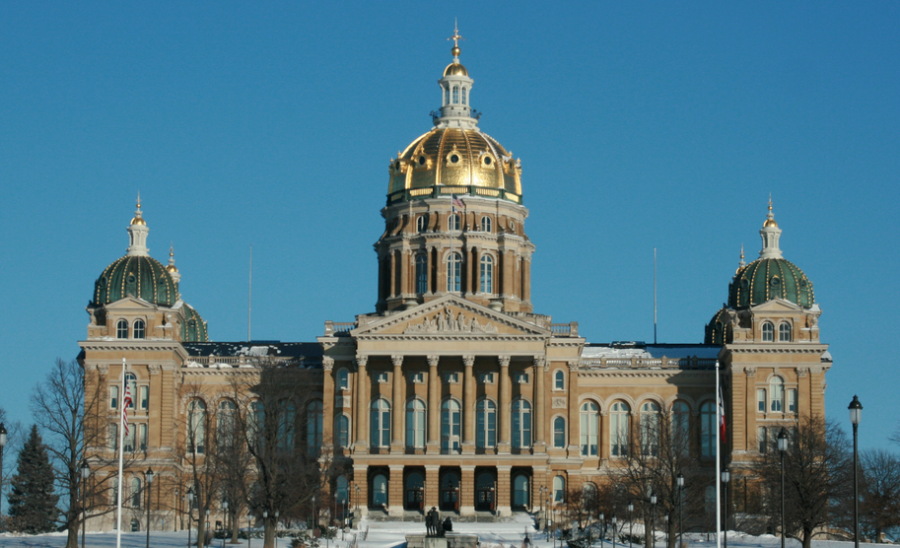 Iowa capital building in Des Moines.  Photo courtesy of Wikimedia Commons