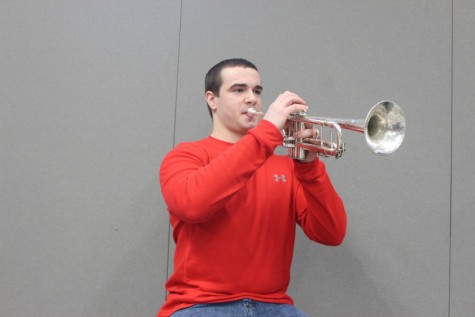 Joey Schnoebelen '17, SEIBA Jazz Band participant, practices.