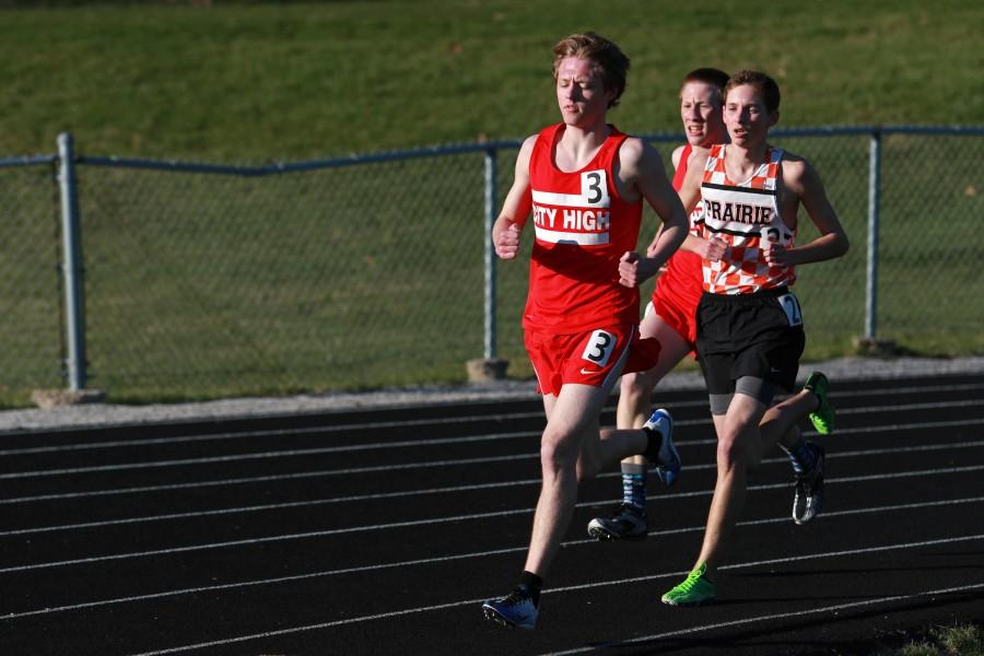Nick McNabb 16 leads coming into the front straightaway on Monday, March 28th, 2016 at City High.