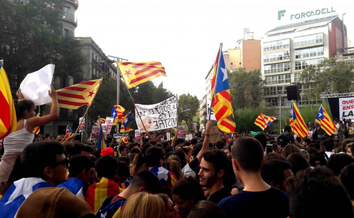 Catalan+protestors+take+to+the+streets+after+the+referendum+was+violently+shutdown+by+the+Spanish+government.+Students+can+use+their+developed+language+skills+on+study+abroad+trips+along+with+the+new+academically+facilitated+environment.