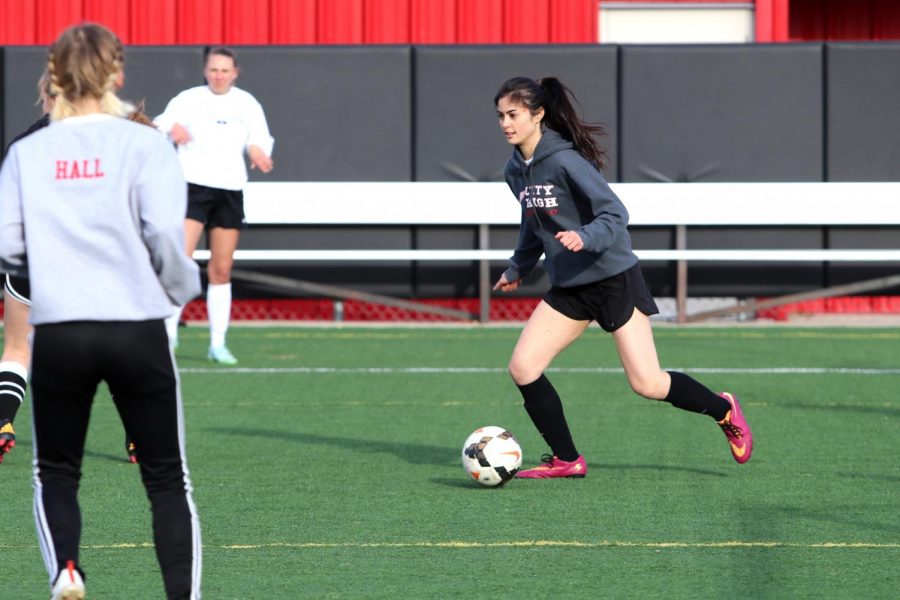 Girls Soccer Hosts Tryouts