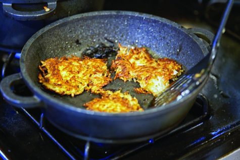 Latkes are a traditional Jewish food eaten during Hanukkah, made out of potatoes and onions 