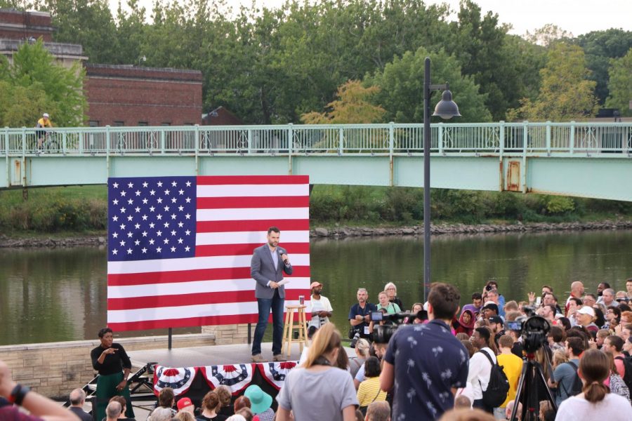 State senator Zach Wahls  speaks at an Elizabeth Warren rally in fall of 2019. 