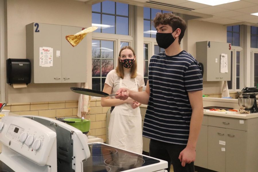 Culinary Club Hosts Crepe Day