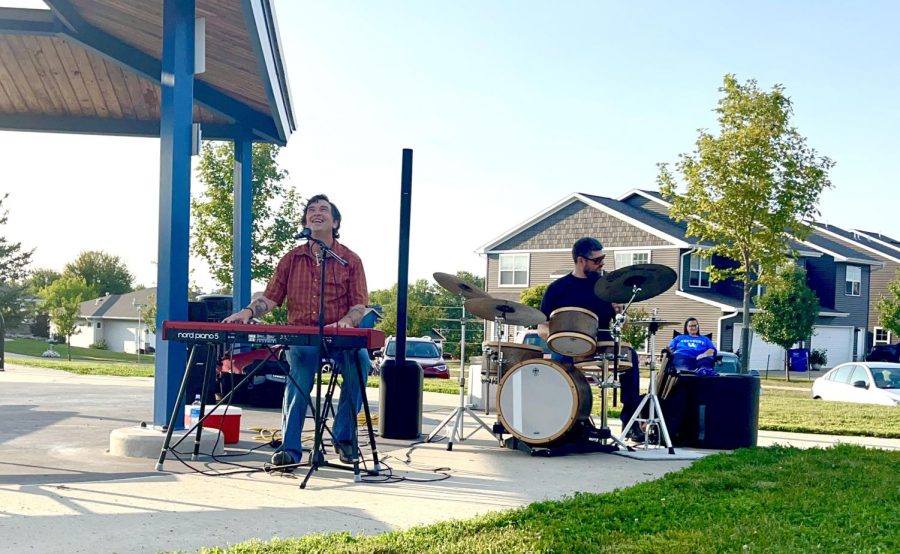 David Zollo Performs in Cardigan park