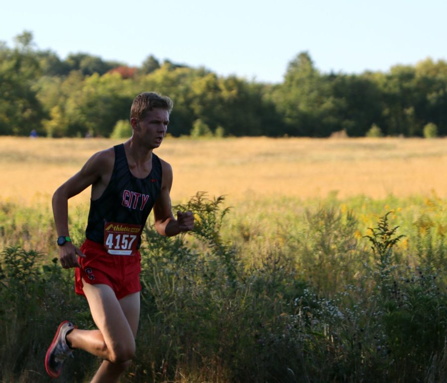 Adam Bywater 23 puts in a surge at the 2 mile mark