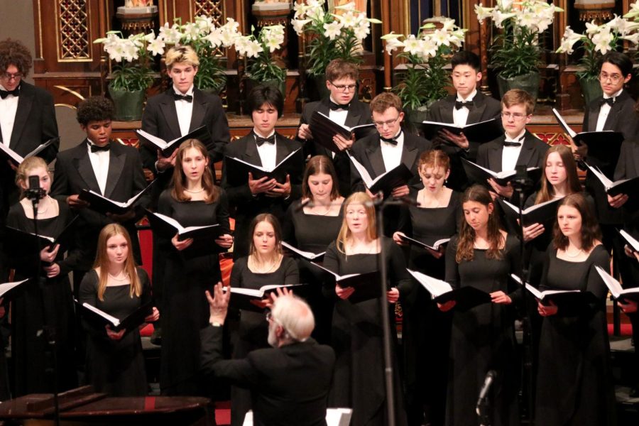 Concert Choir performs their first piece of the night conducted by guest director Timothy Brown at the annual Cathedral Choir Concert 