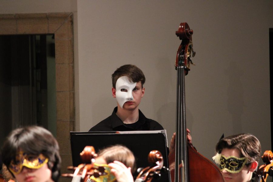 Leo Burchett 24 during the Phantom of the Opera medley
