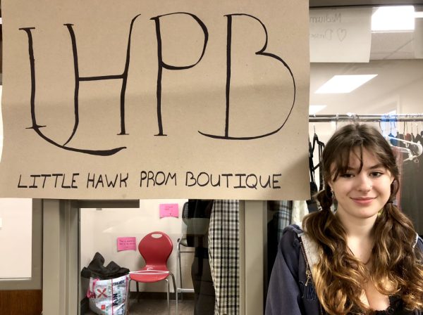 Interact Club Opens First Little Hawk Prom Boutique