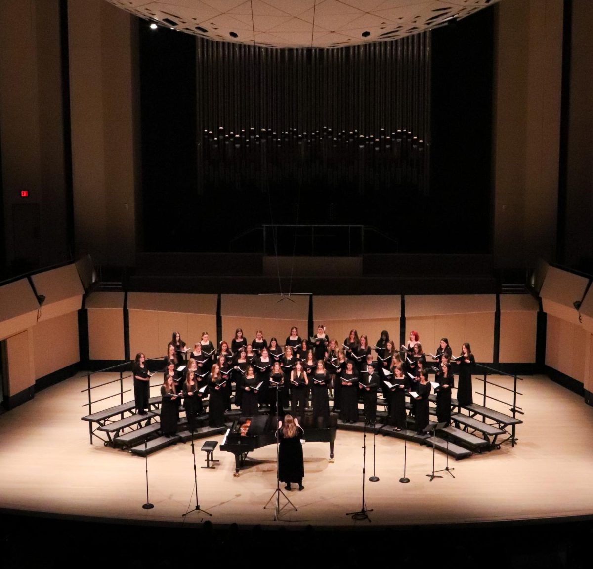 Choir performs in Voxman Auditorium 